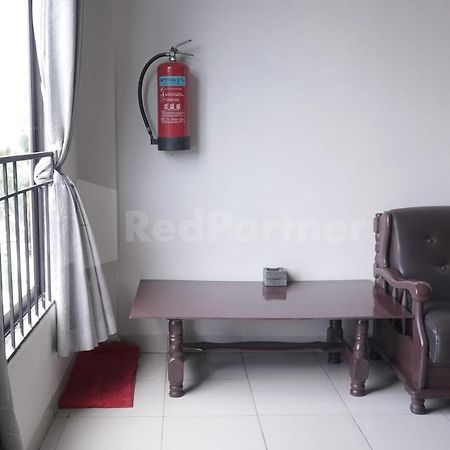 Hotel Carolina Transit Medan Exterior foto