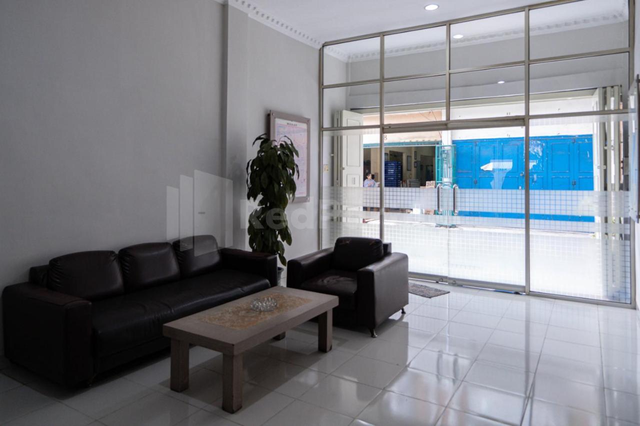 Hotel Carolina Transit Medan Exterior foto