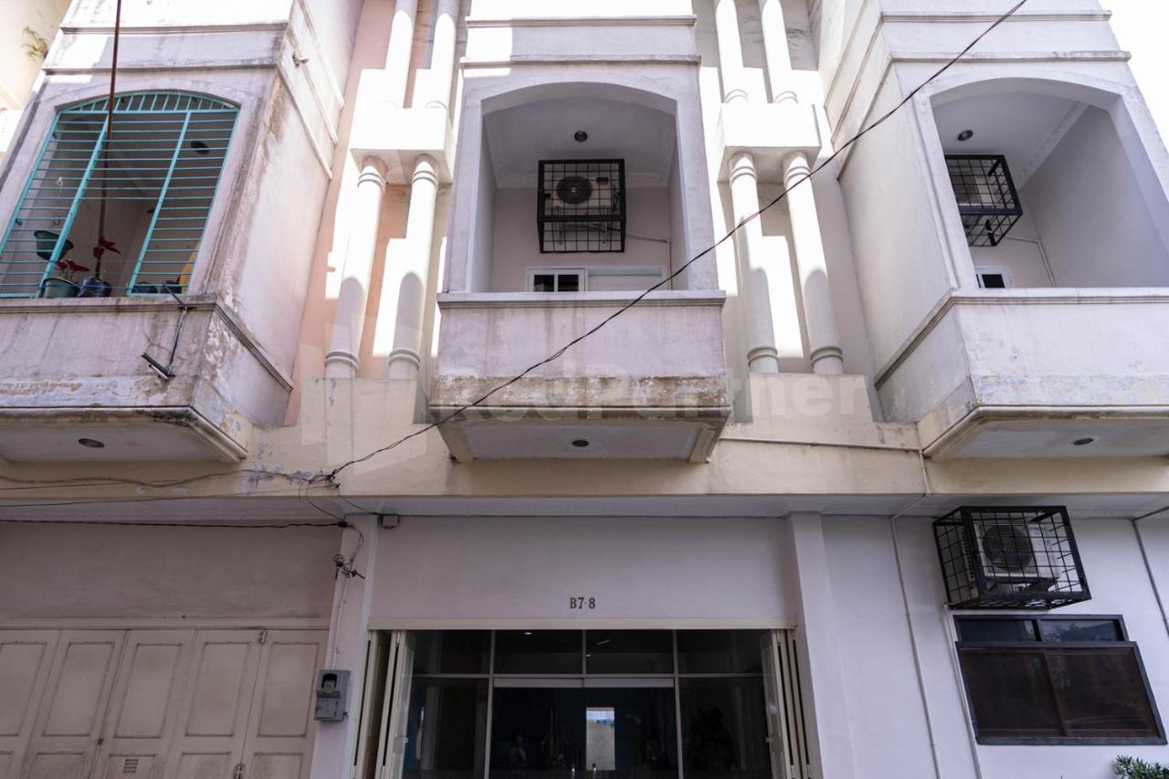 Hotel Carolina Transit Medan Exterior foto